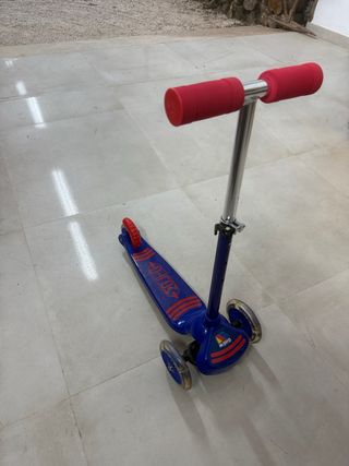 Patinete de niño de tres ruedas Molto