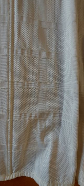 Dos estores hechos a medida.