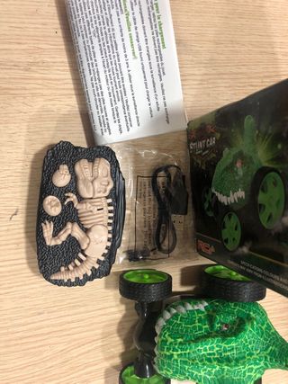 Coche teledirigido acrobacias