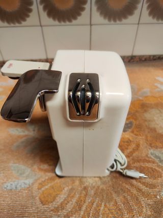 Abrelatas y afilador de cuchillos Braun