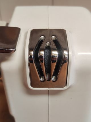 Abrelatas y afilador de cuchillos Braun