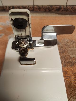 Abrelatas y afilador de cuchillos Braun