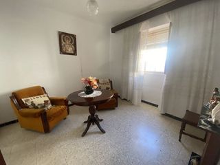 Casa adosada en venta en Olvera