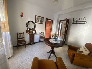 Casa adosada en venta en Olvera