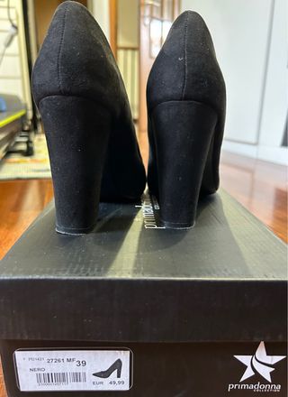 Scarpe nere decollte’