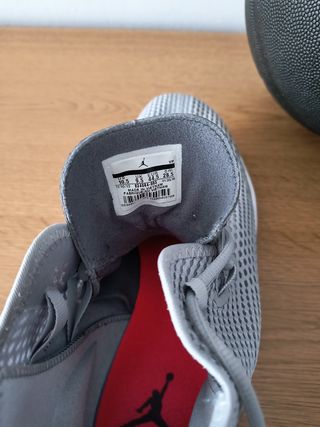 Nike Jordan Reveal Wolf Grey talla 44'5