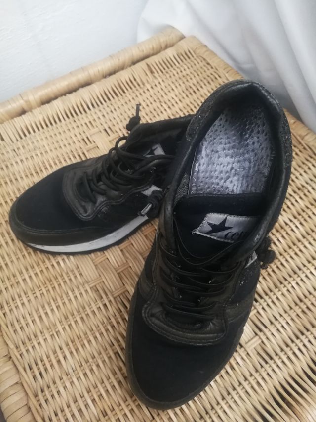 Zapatillas negras