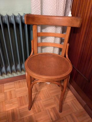 Silla de madera