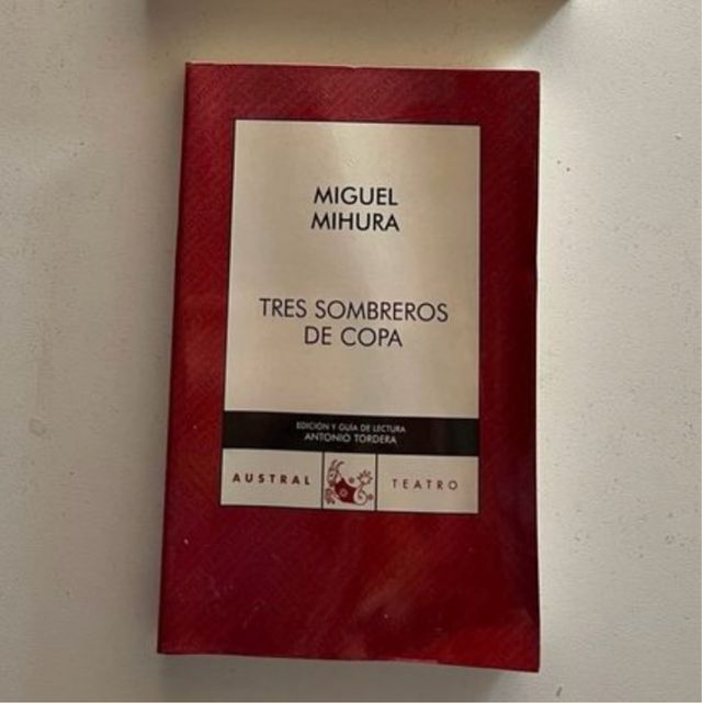 Tres sombreros de copa