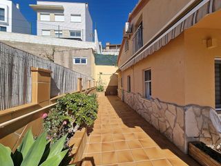 Chalet en venta en Camps Blancs en Sant Boi de Llobregat