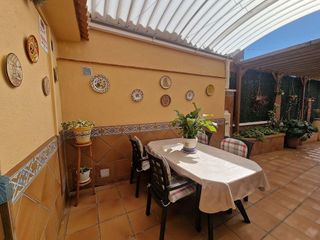 Chalet en venta en Camps Blancs en Sant Boi de Llobregat