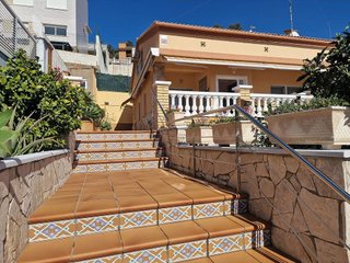 Chalet en venta en Camps Blancs en Sant Boi de Llobregat