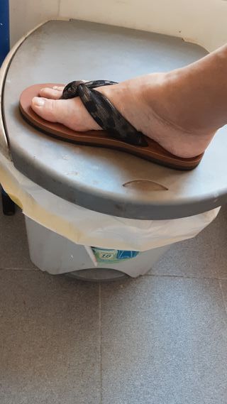 Chanclas mujer muy bonitas  suela de piel  N•37  N