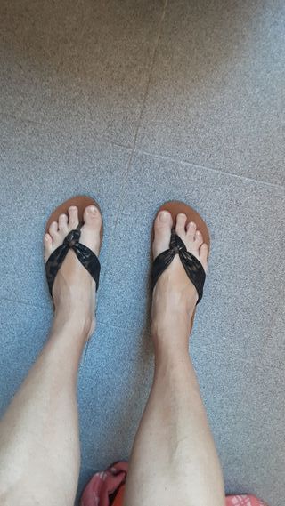 Chanclas mujer muy bonitas  suela de piel  N•37  N