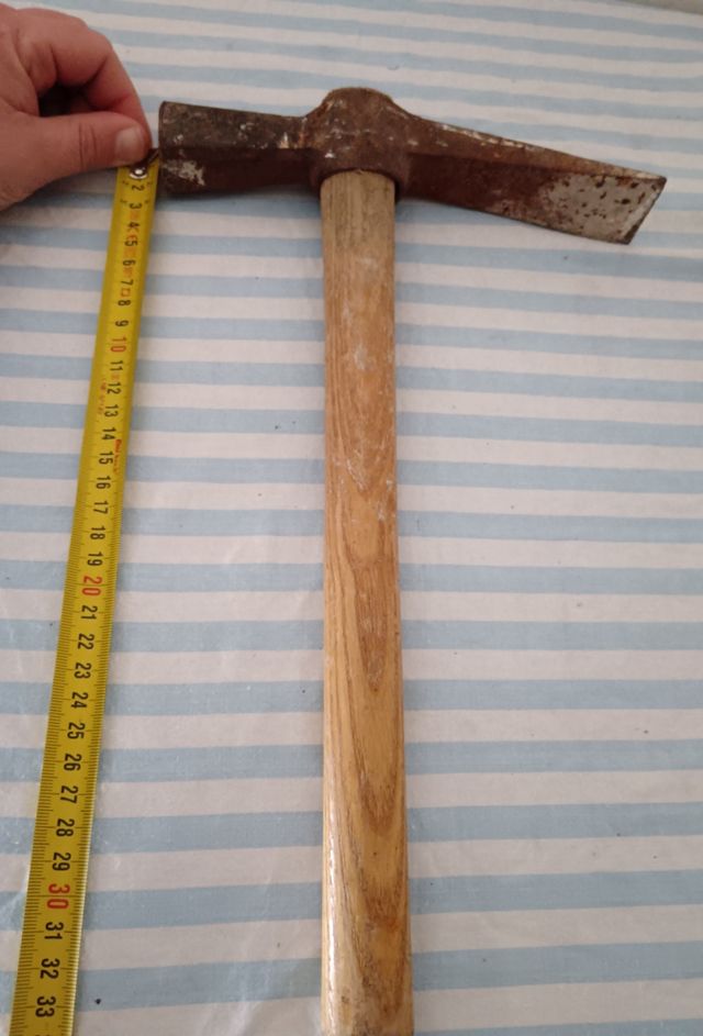 Picone antico in ferro con manico legno