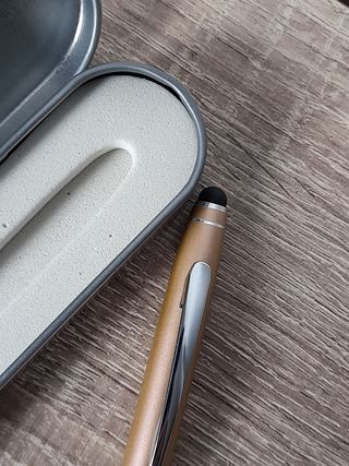 Bolígrafo puntero, a estrenar