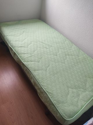 Somier y  colchón 90. 190, negociable ,urge vender