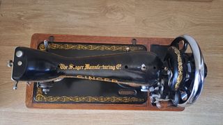 Maquina coser singer antigua