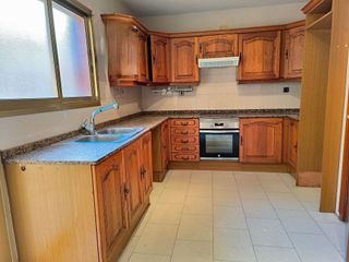 Casa pareada en venta en Zona Mercat en Rubí