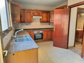 Casa pareada en venta en Zona Mercat en Rubí