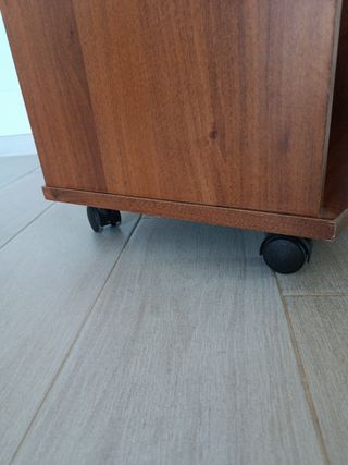 Consolle legno vintage con rotelle 