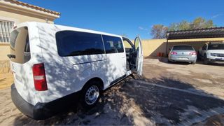 Alquiler furgoneta 9 plazas