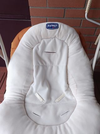 Dondolo per neonati della CHICCO