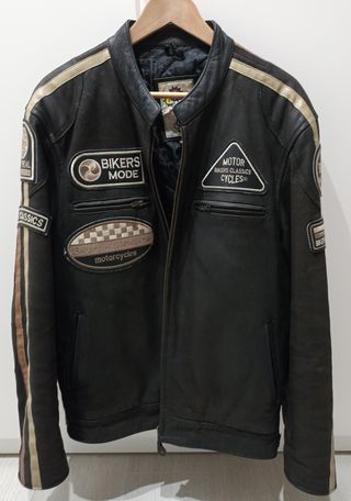 Cazadora de cuero original tipo Biker.
