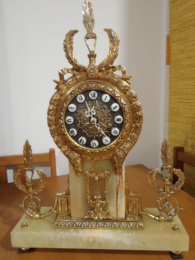 Reloj sobremesa mármol