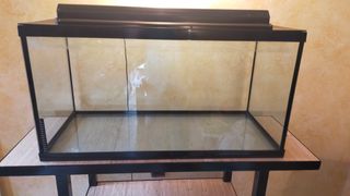 Acuario 150 litros y mesa soporte 