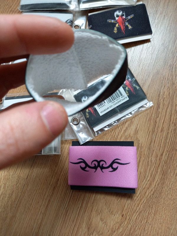 Lotto 13 polsini anni 2000