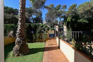 Casa adosada en venta en Els Pins - Politur en Castell-Platja d´Aro