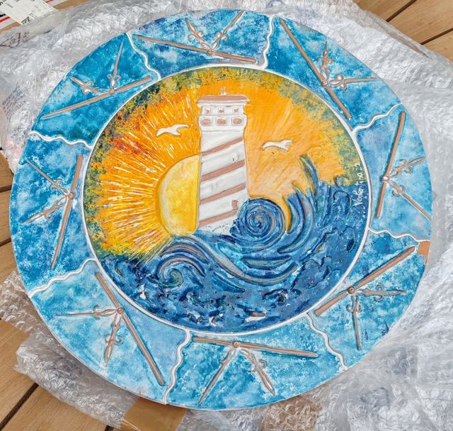 Opera in ceramica di giovane artista