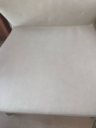 Sillones de confidente en polipiel blanca