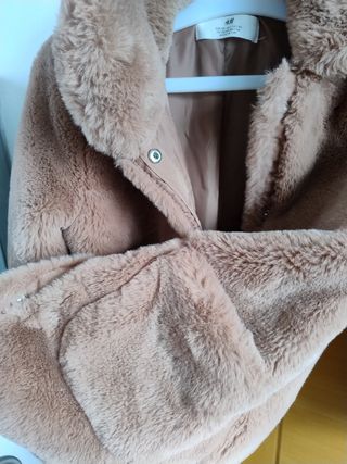 Abrigo sintético de pelito 