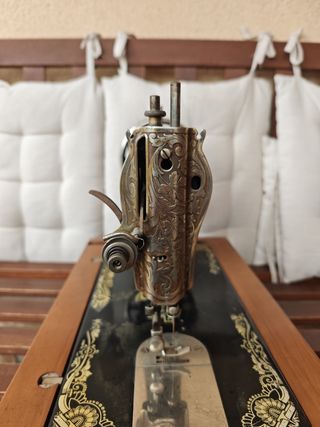 MÁQUINA DE COSER SINGER