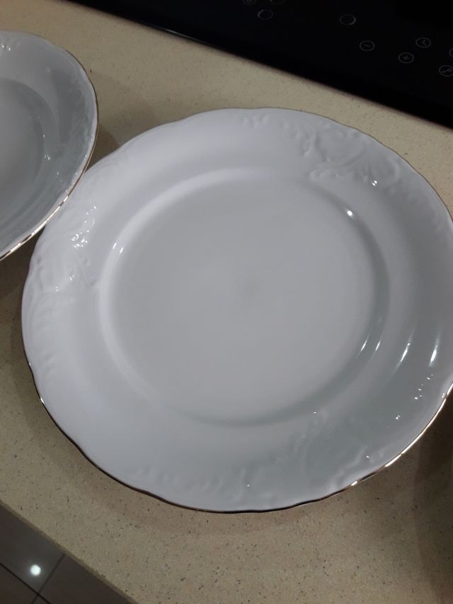 Vajilla 12 servicio. Alhambra filo de Oro