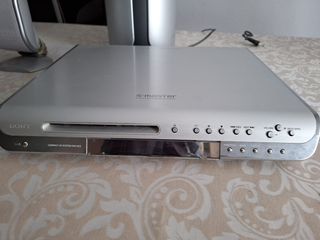 Home cinema con altavoces