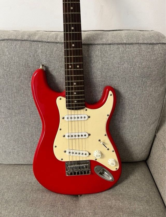 Guitarra electrica squier mini