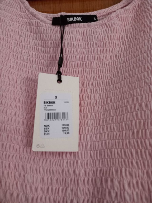 Camiseta top Bik Bok Nueva!