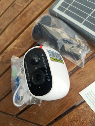 Cámara Vigilancia WiFi Exterior Solar