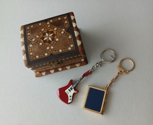 CAJITA de MADERA. TARACEA. VINTAGE