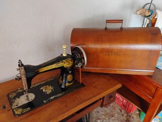 Máquina de coser Singer siglo XIX