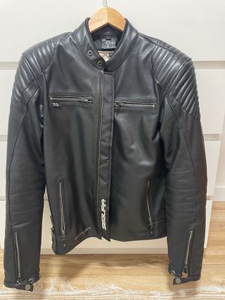 Chaqueta de piel para moto marca Segura