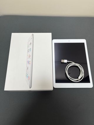 Apple iPad Air 32GB Plata