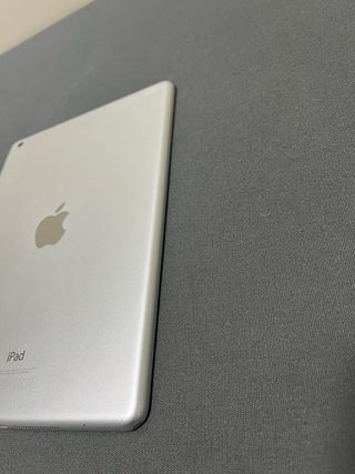 Apple iPad Air 32GB Plata