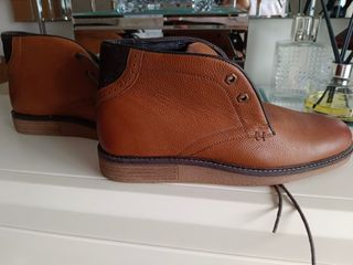 Zapatos chico núm 43  nuevos