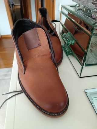 Zapatos chico núm 43  nuevos