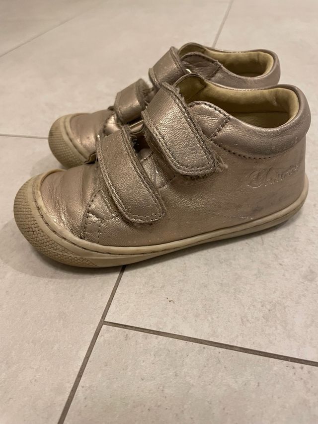 Scarpe naturino taglia 23