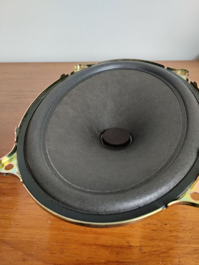 Mini r50. Altavoces traseros